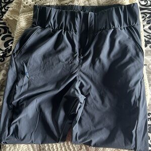 Women’s Under Armour “loose” jegging sweatpants